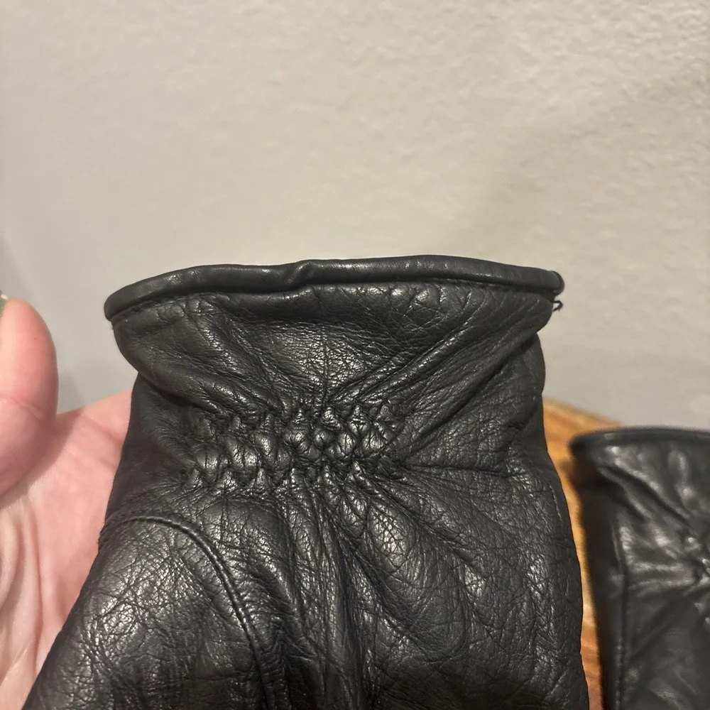 Womens Sleek Black Leather Winter Gloves~Fleece Lined~Lightweight~Size Large~EUC